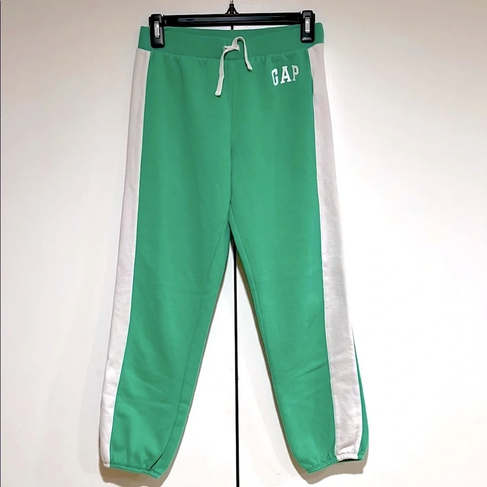 🛍️5️⃣ / 💲2️⃣5️⃣🛍️ - GAP Kids Green Sweatpants
